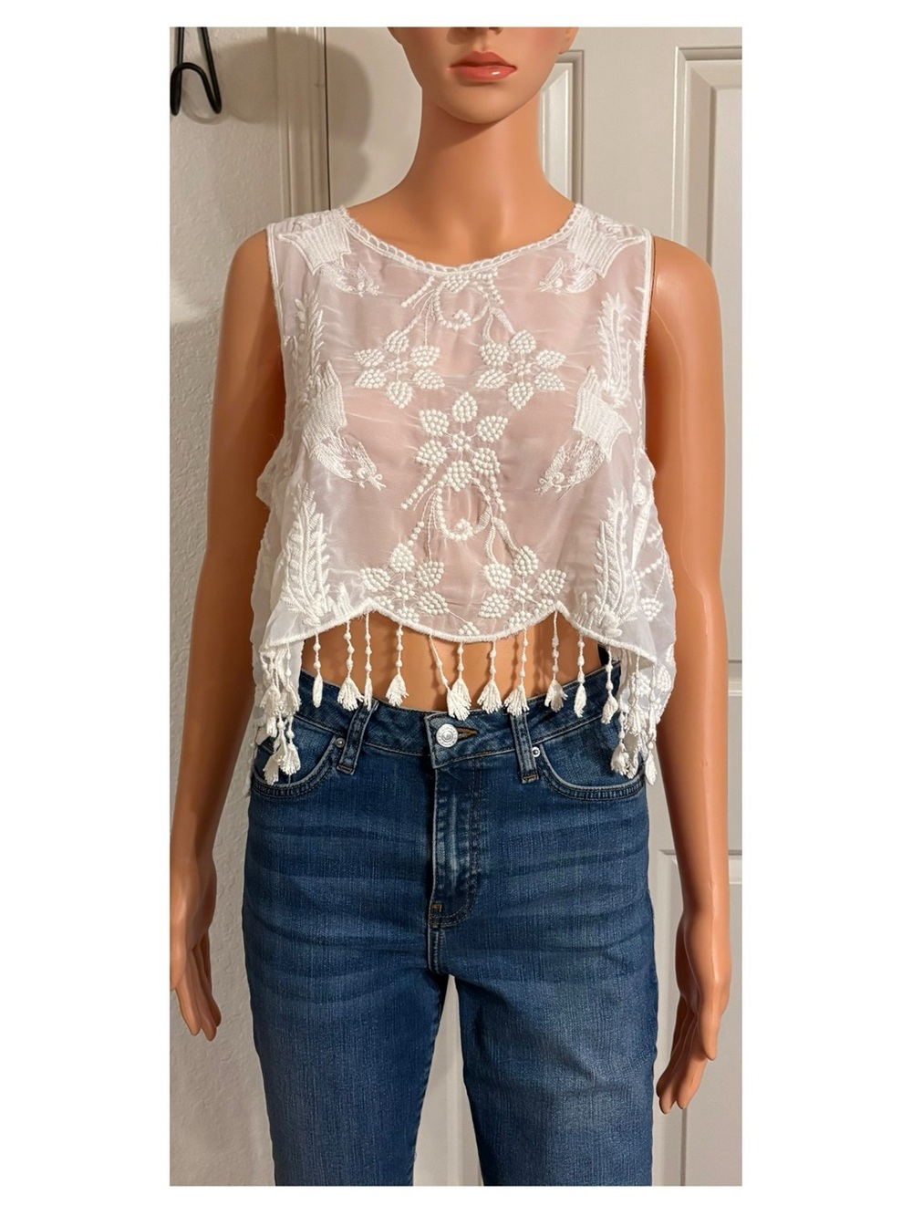 Acemi White Sheer Embroidered Tassel Crop Camisole